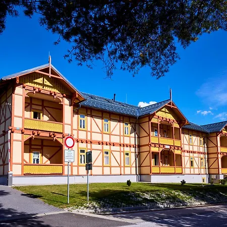 Nr 4, Kollar Dolny Smokovec, Апартаменти *